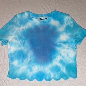 Scallop Edge Crop Top-Blue Tie Dye